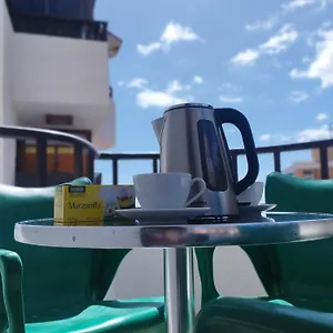 https://casa-yuni.in-canary-islands.com